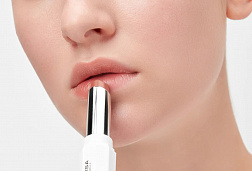 Бальзам для губ оттеночный Serum Tinted 03 Latte Бальзам для губ оттеночный Serum Tinted 03 Latte